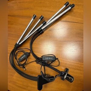 Plant Lights (black)